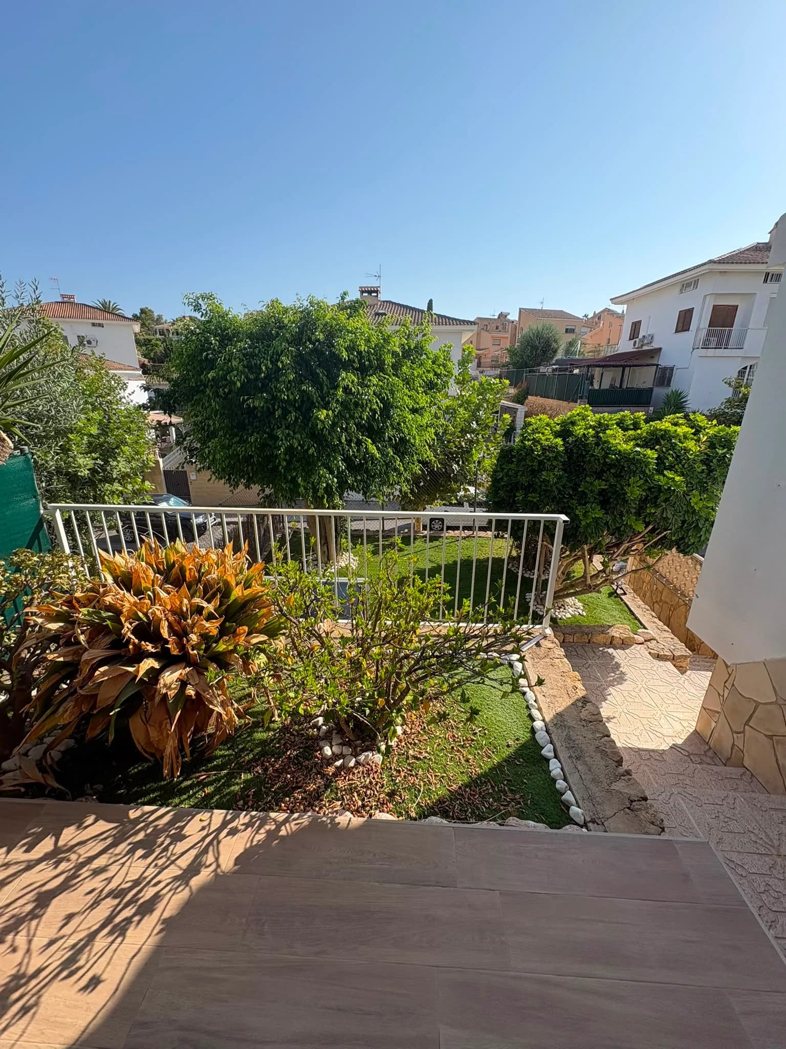 CHALET PAREADO EN LA NUCIA CON GARAJE Y PISCINA